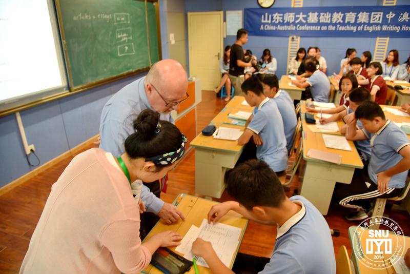 1537316924140038.jpg 10-1具体指导写作.JPG